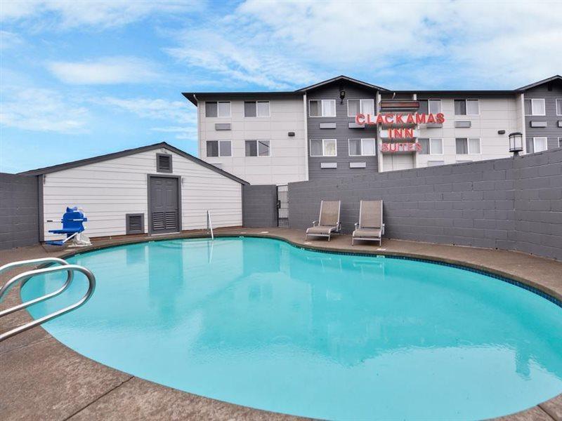 Clackamas Inn And Suites Exteriér fotografie