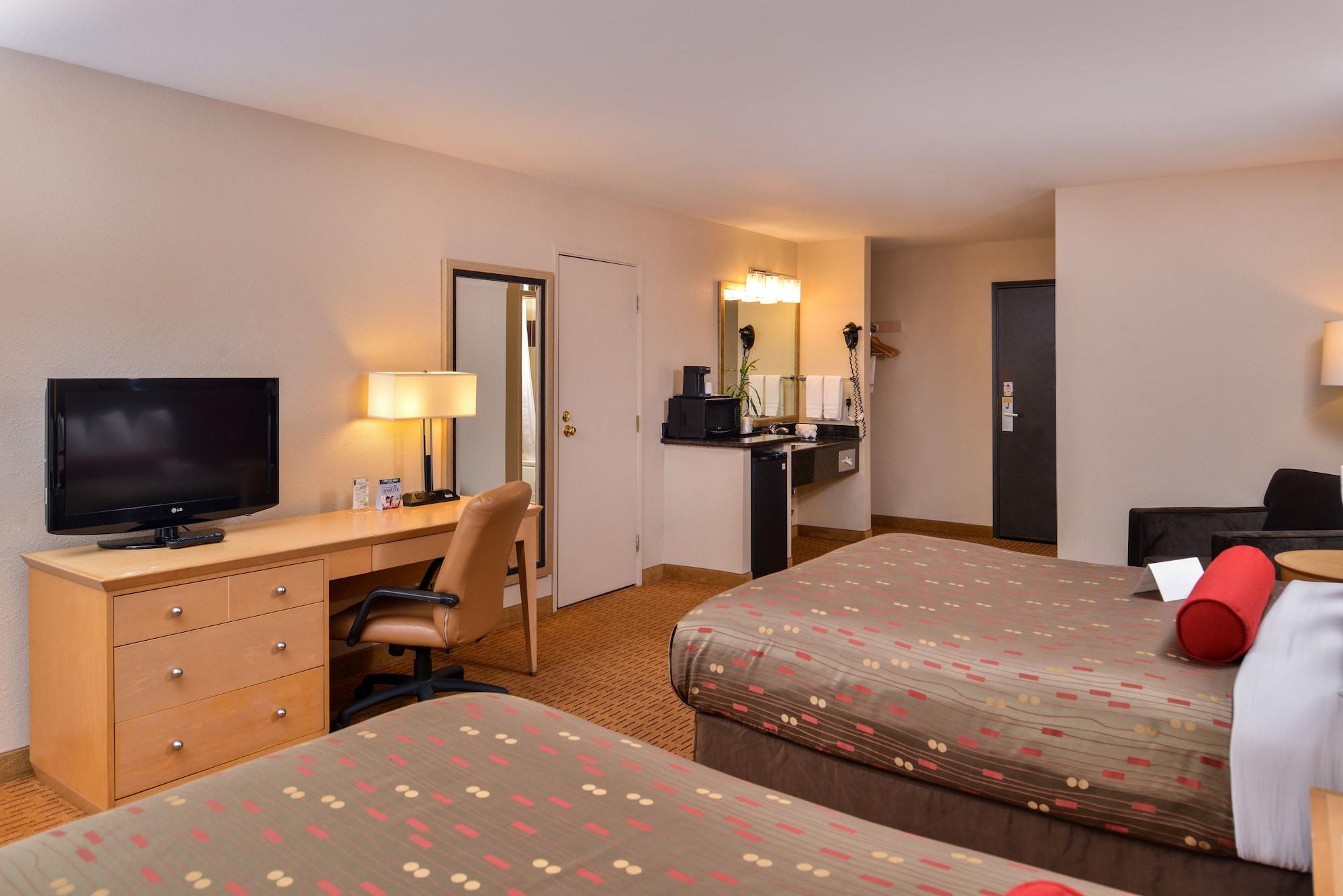 Clackamas Inn And Suites Exteriér fotografie