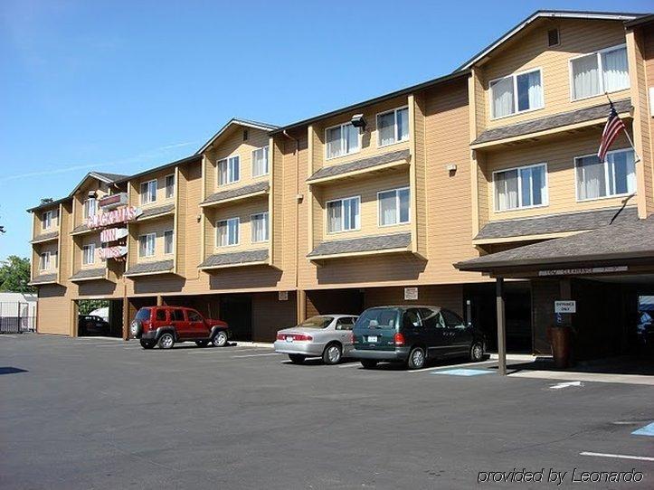 Clackamas Inn And Suites Exteriér fotografie