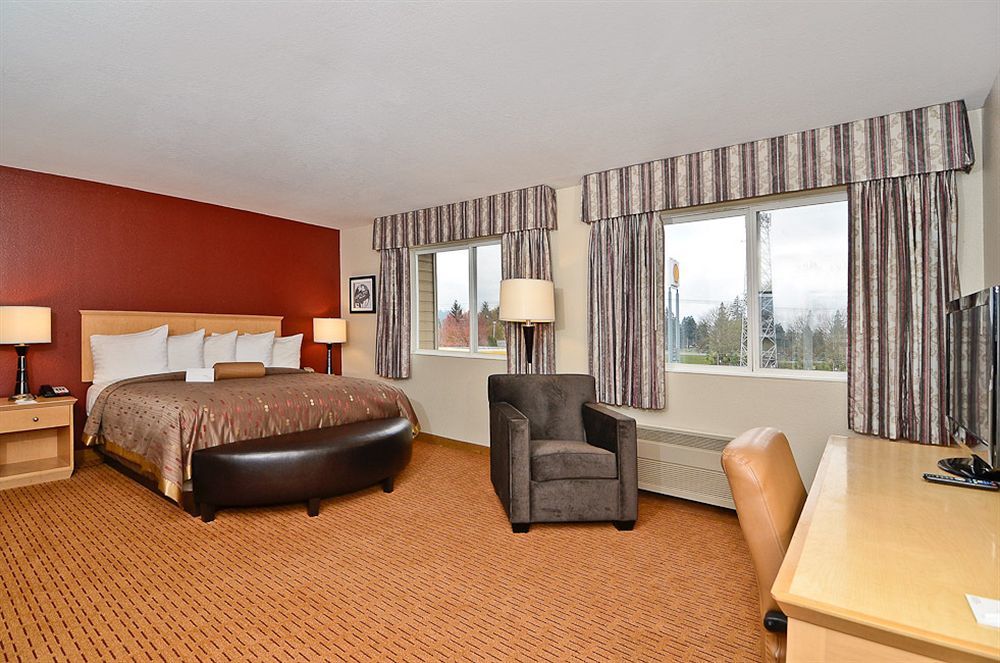 Clackamas Inn And Suites Exteriér fotografie