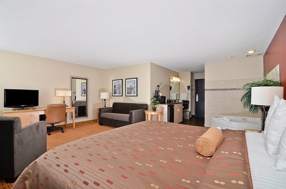 Clackamas Inn And Suites Exteriér fotografie