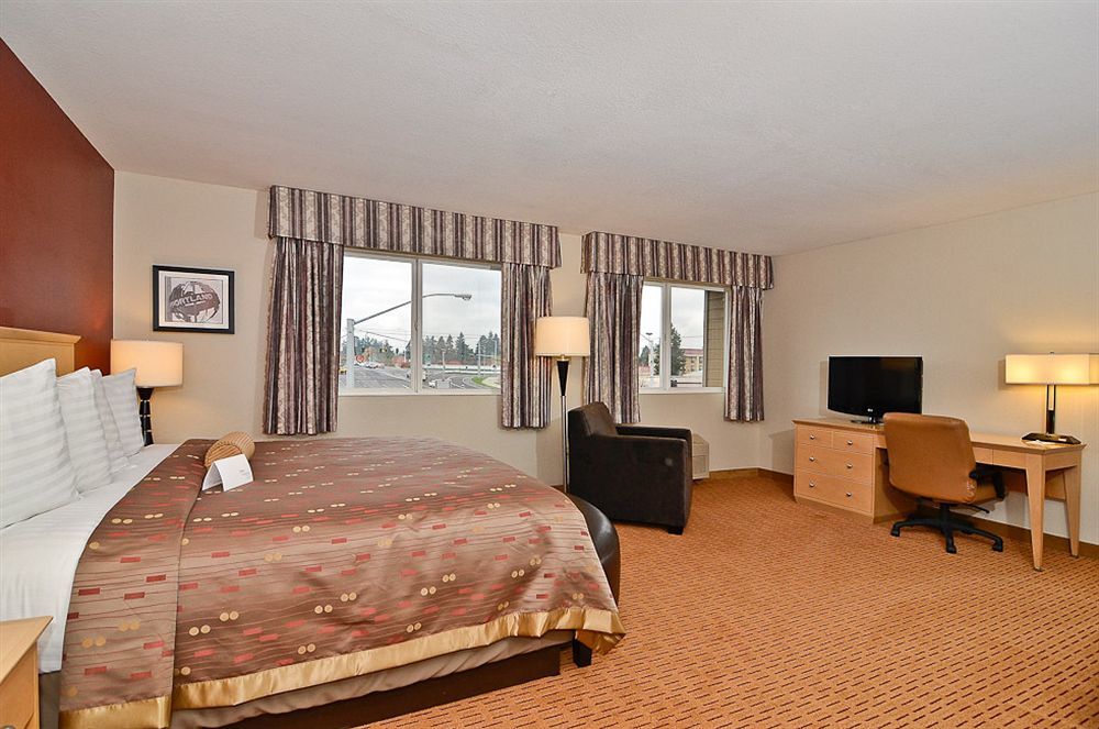 Clackamas Inn And Suites Exteriér fotografie