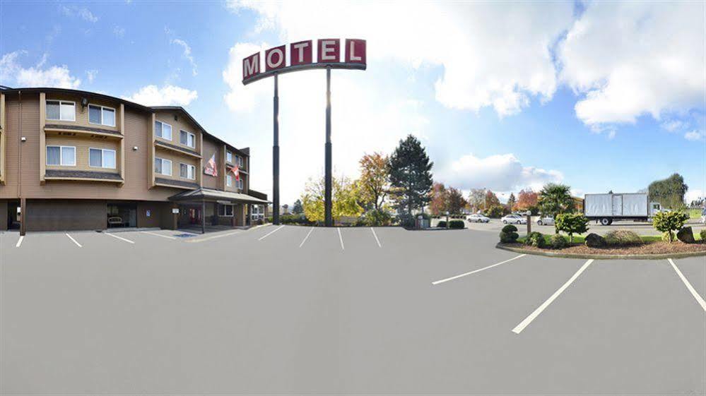 Clackamas Inn And Suites Exteriér fotografie